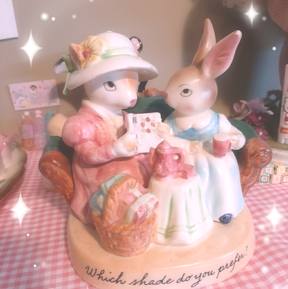 COPY - 💗Avon bunny and mouse on couch figurine💗